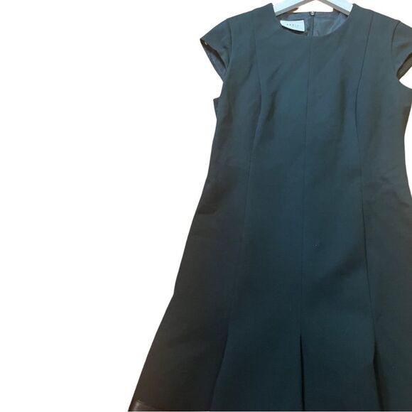 Akris Punto NWOT Cap Sleeve Faux-Leather Trim Dress - Picture 2 of 9